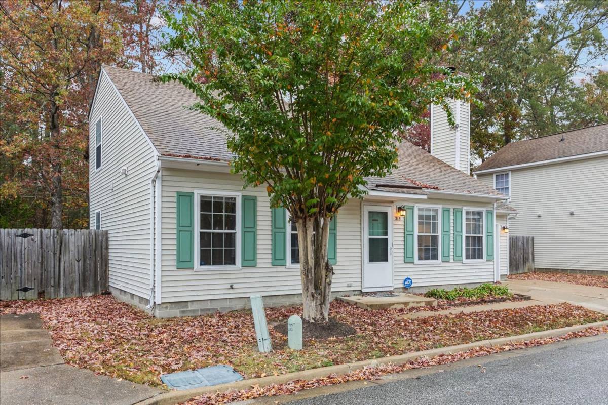 House for rent at 215 Old Bridge Court, Newport News, VA 23608