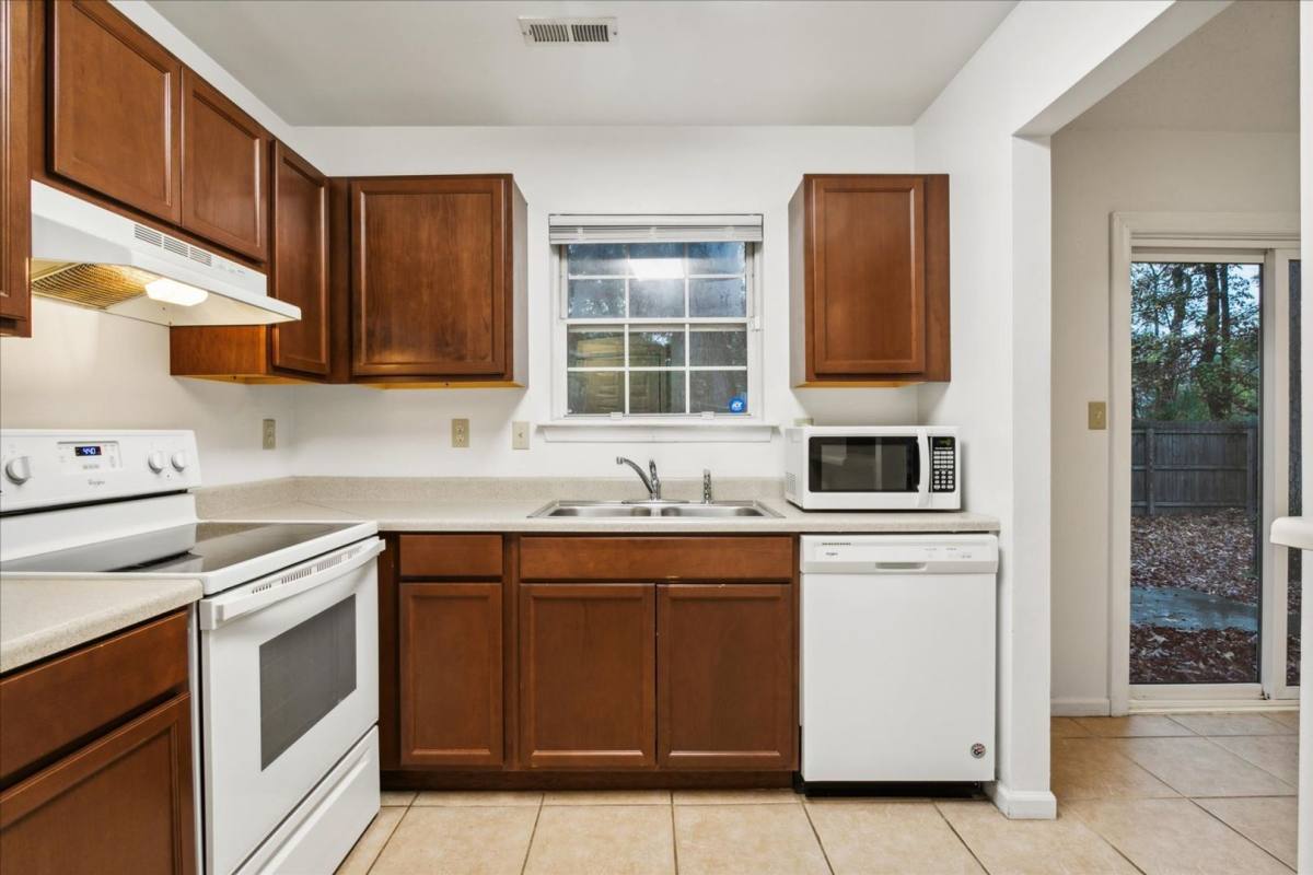 House for rent at 215 Old Bridge Court, Newport News, VA 23608