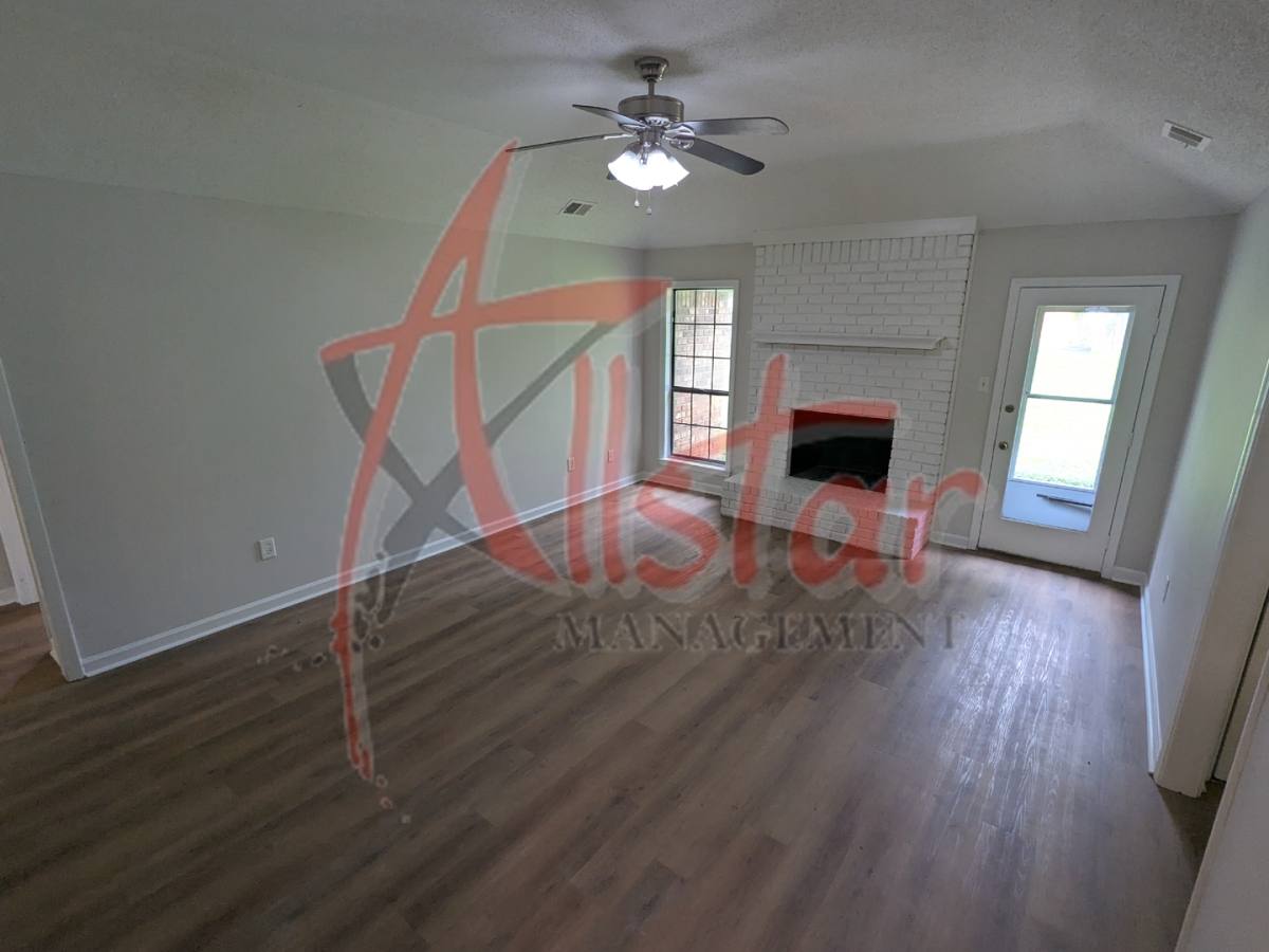 House for rent at 5640 Ingleside Dr, Horn Lake, MS 38637