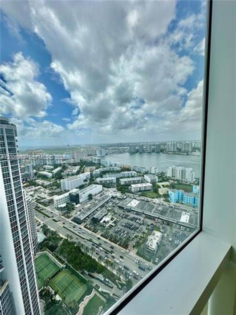 Apartment for rent at 18201 Collins Ave, North Miami Beach, FL 33160