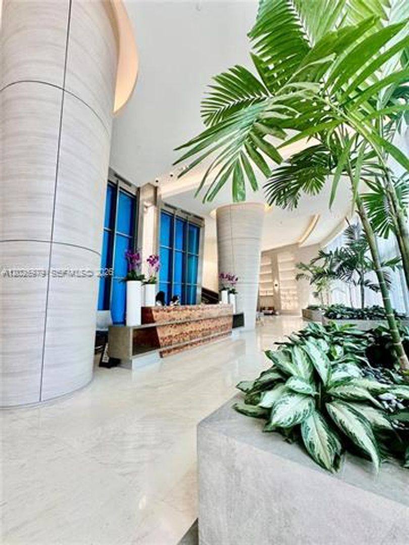 Apartment for rent at 18201 Collins Ave, North Miami Beach, FL 33160