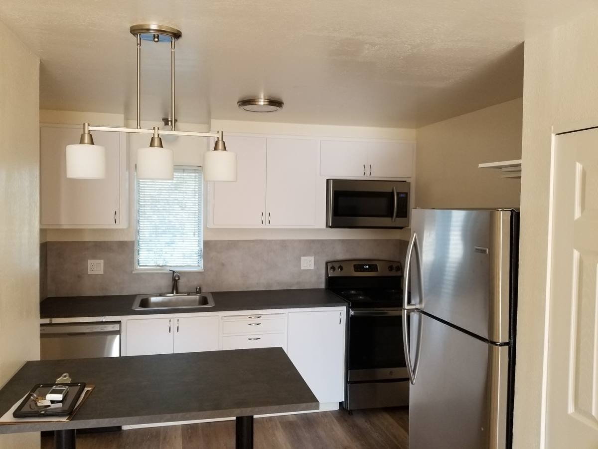 Apartment for rent at 420 - 430 Golden Gate Ave, Richmond, CA 94801