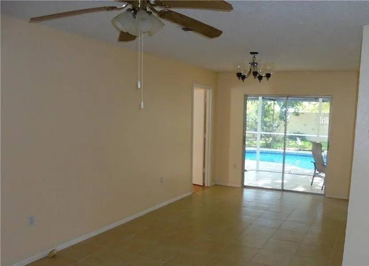 House for rent at 6535 Waterford Circle, Sarasota, FL 34238