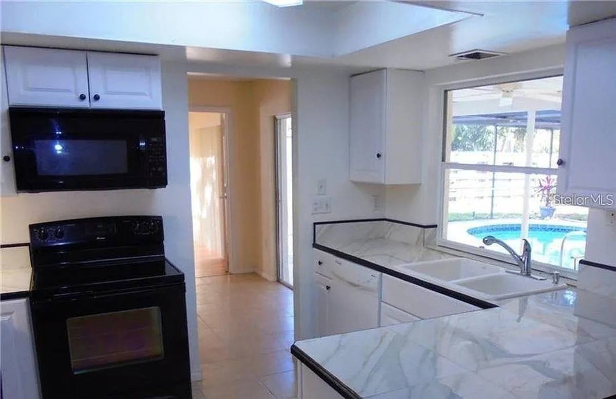 House for rent at 6535 Waterford Circle, Sarasota, FL 34238