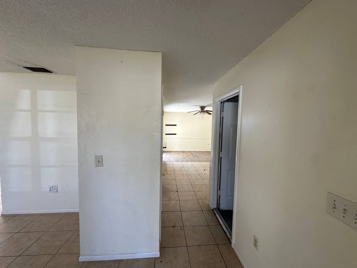 House for rent at 6535 Waterford Circle, Sarasota, FL 34238