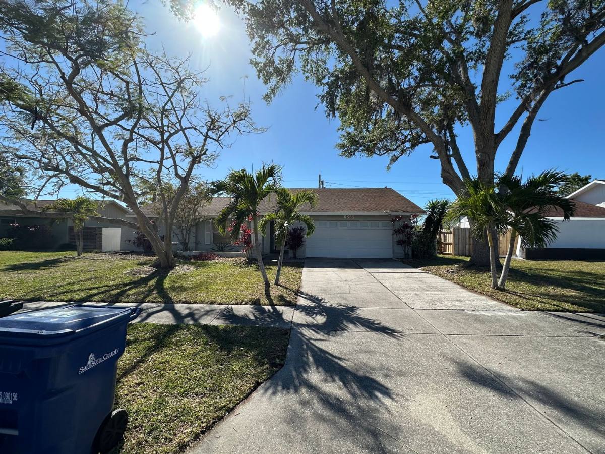 House for rent at 6535 Waterford Circle, Sarasota, FL 34238