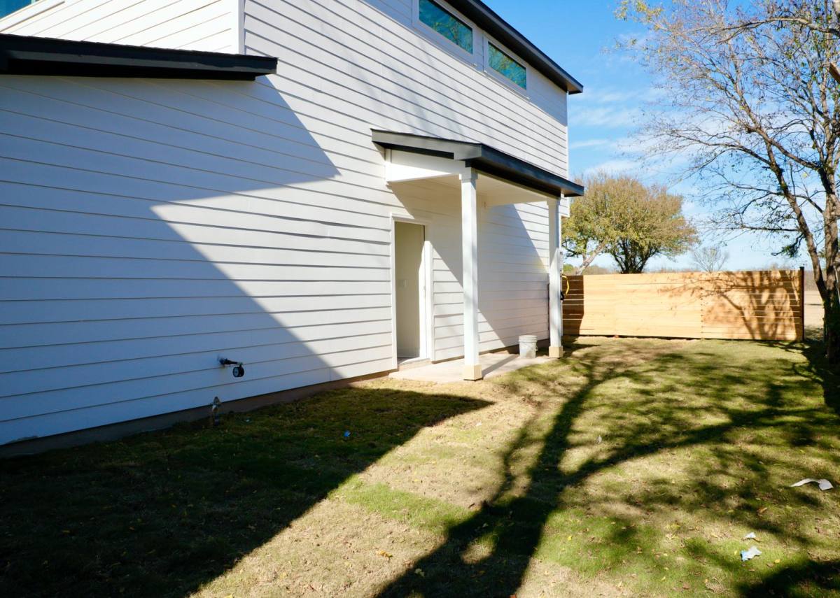 Condo for rent at 6410 Porter St #B, Austin, TX 78741
