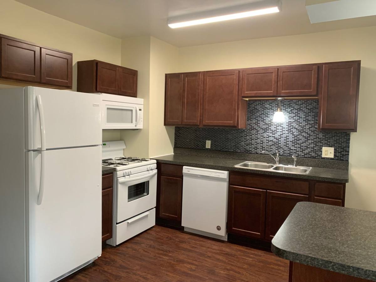 Condo for rent at 135 E Broadway Ave, Girard, OH 44420
