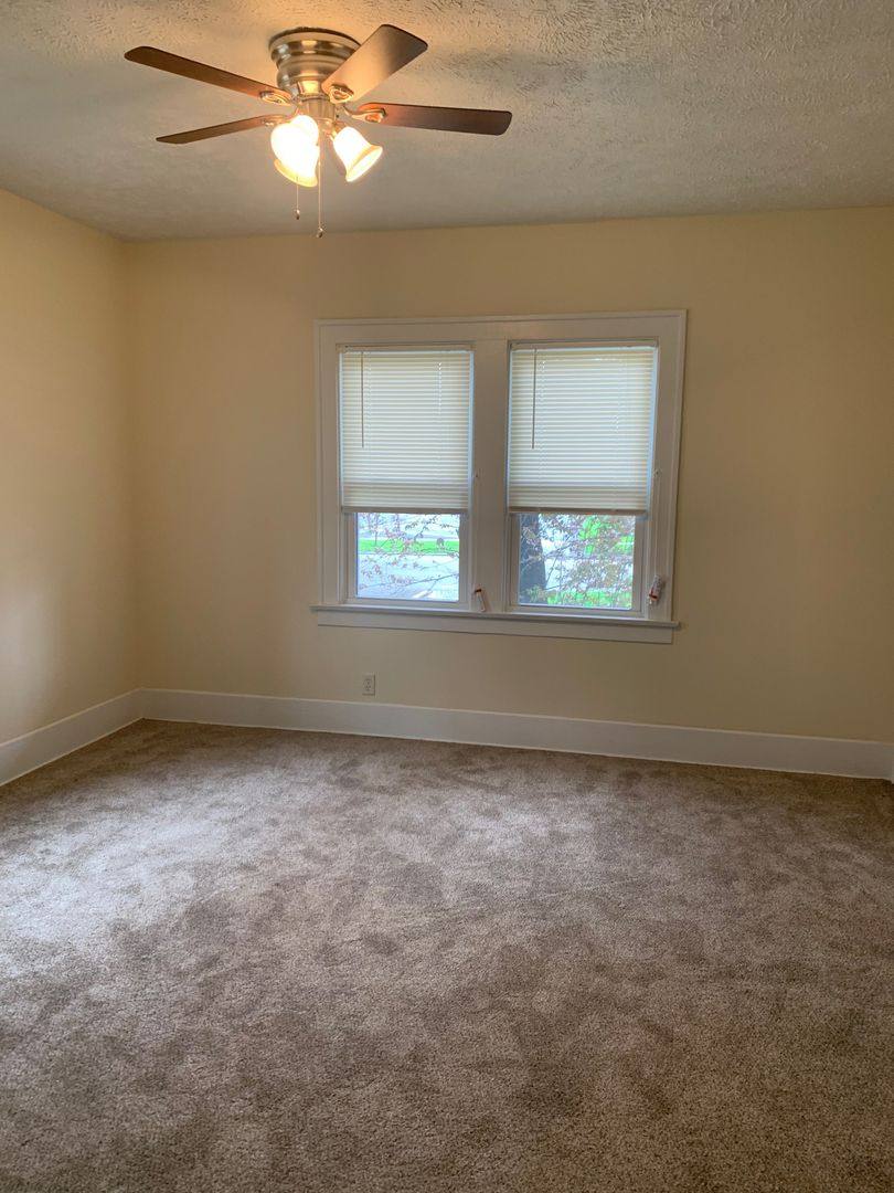 Condo for rent at 135 E Broadway Ave, Girard, OH 44420