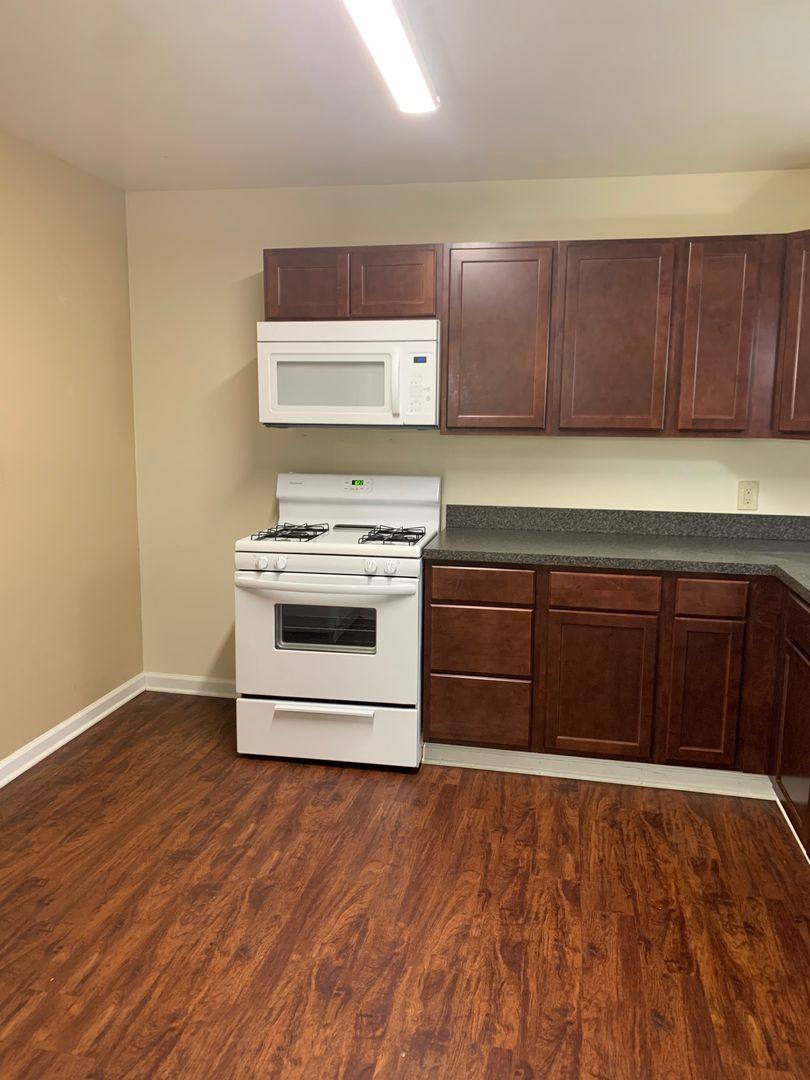 House for rent at 324 Westminster Ave, Youngstown, OH 44515