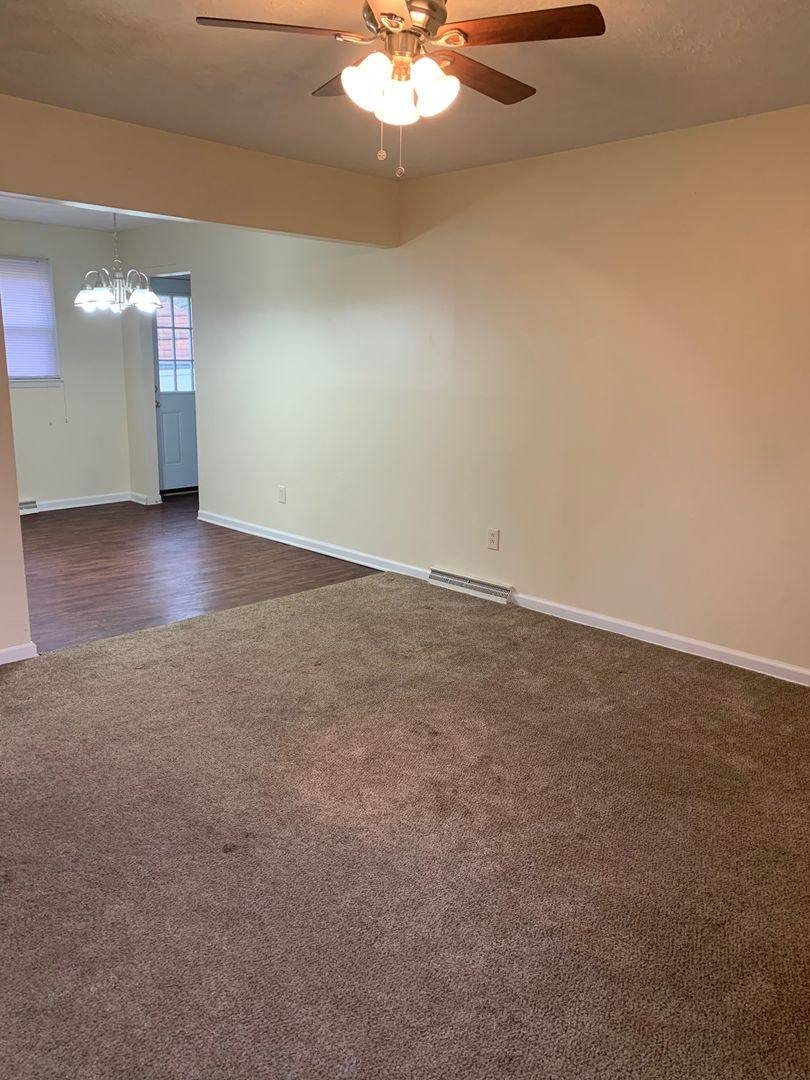 House for rent at 324 Westminster Ave, Youngstown, OH 44515