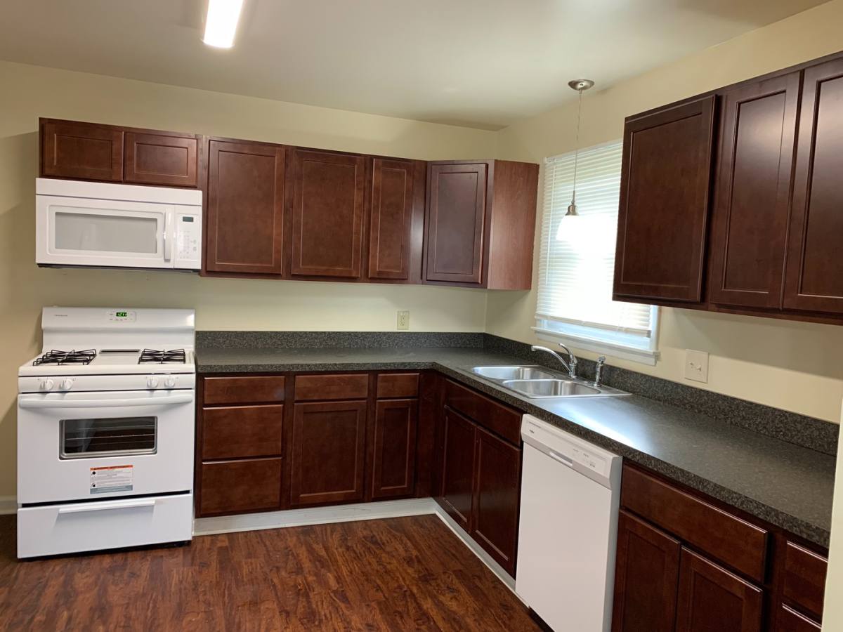 House for rent at 324 Westminster Ave, Youngstown, OH 44515