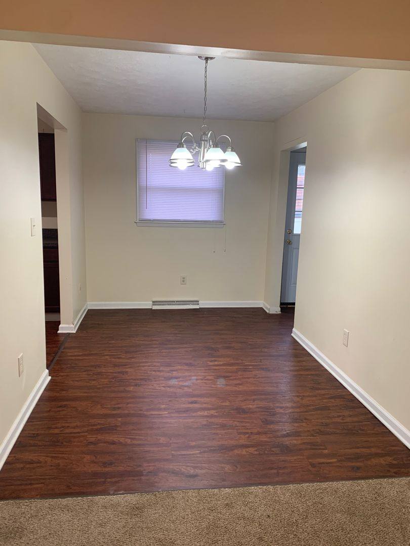 House for rent at 324 Westminster Ave, Youngstown, OH 44515