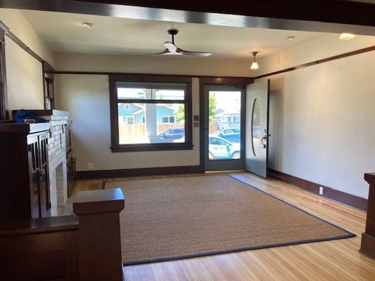 House for rent at 4000 E 5th St, Long Beach, CA 90814