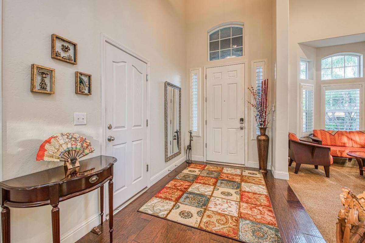 House for rent at 10509 N Sierra Vista Ave, Fresno, CA 93730