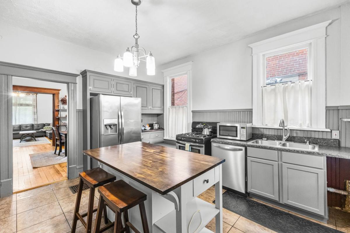 House for rent at 67 E 1st Ave, Columbus, OH 43201