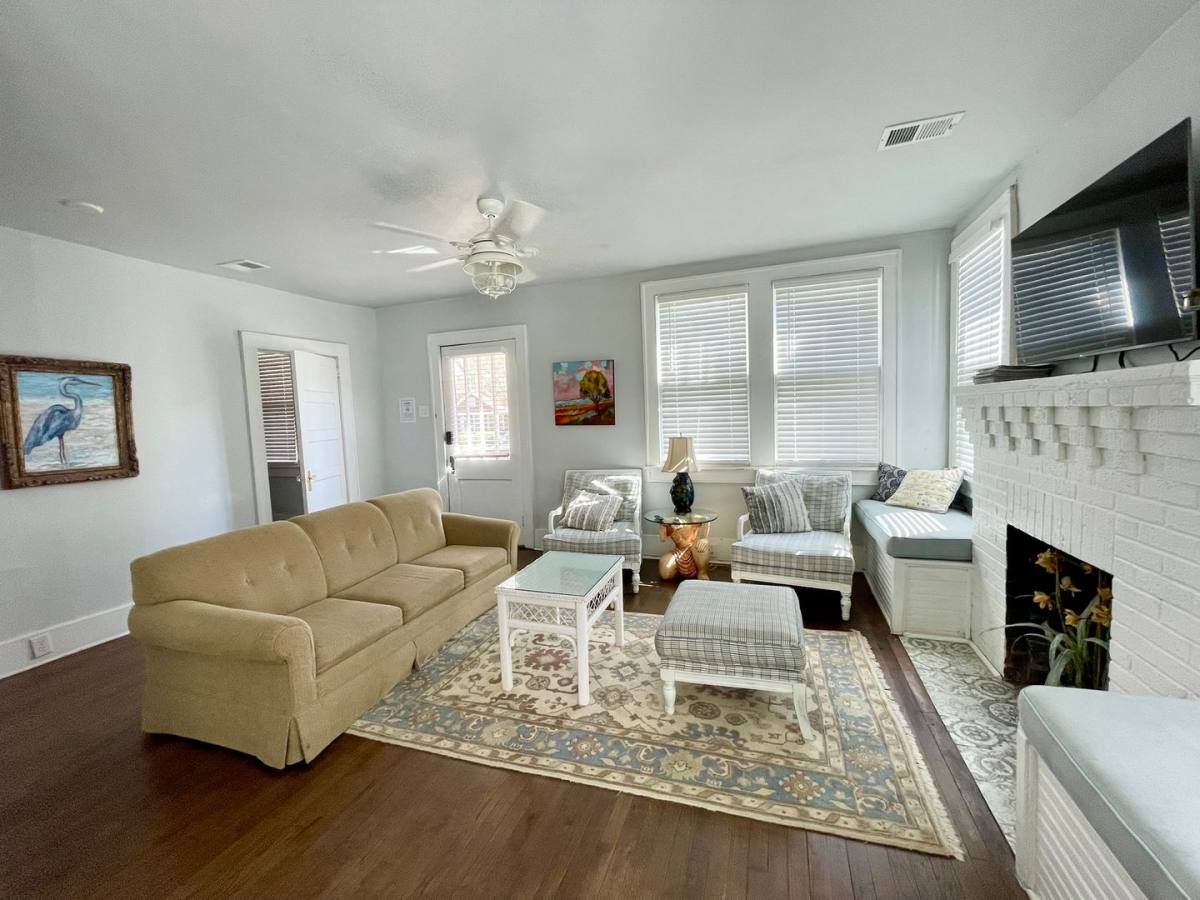 House for rent at 611 Howard St, Columbia, SC 29205