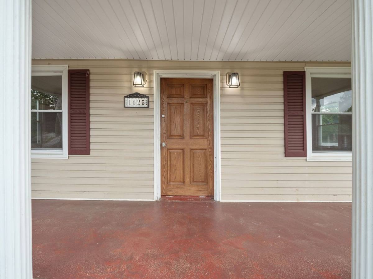 House for rent at 1625 Padbury Ave SE, Roanoke, VA 24014