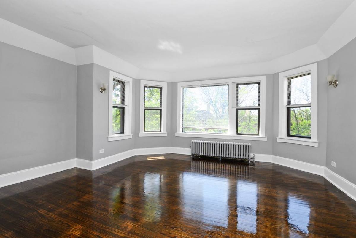 Apartment for rent at 7645-7053 E End Ave, Chicago, IL 60649