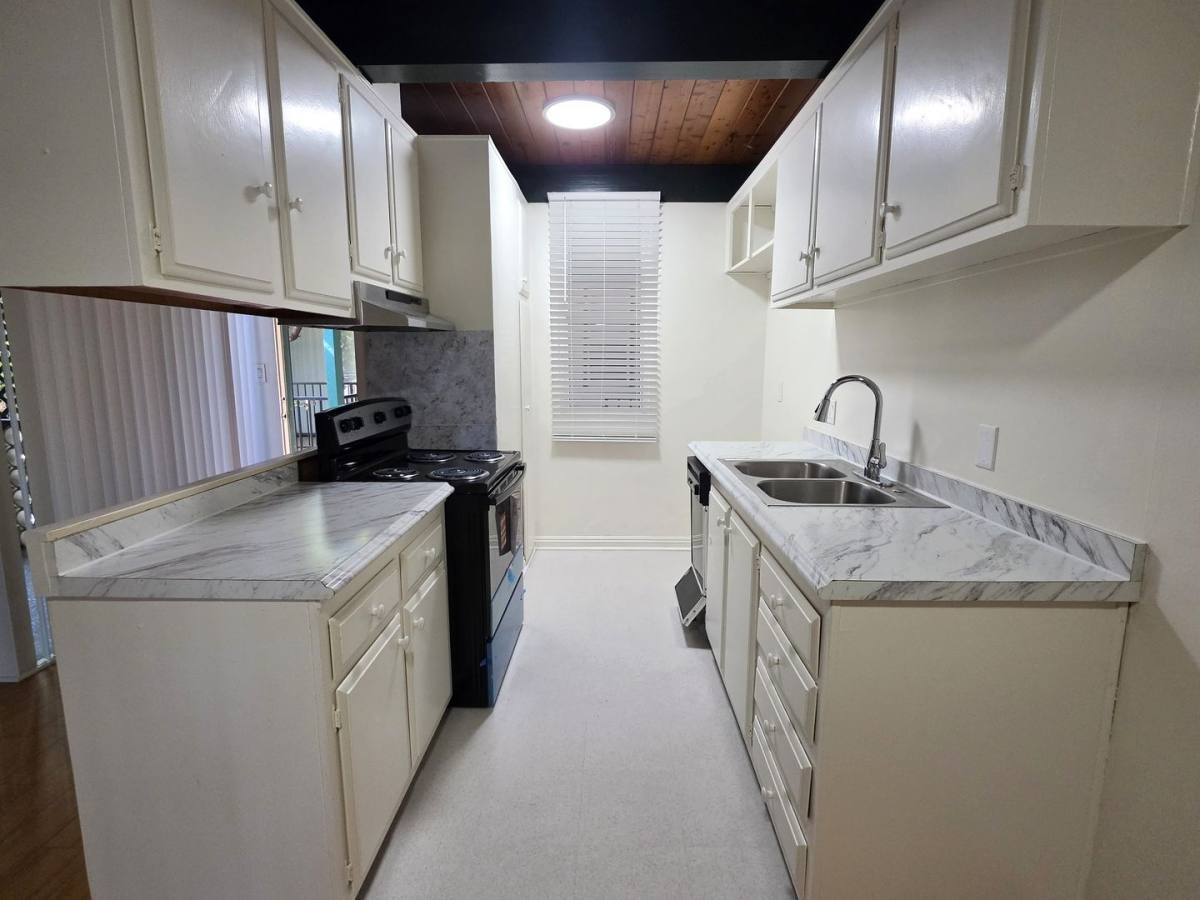 Apartment for rent at 2308 Cabrillo Ave, Torrance, CA 90501