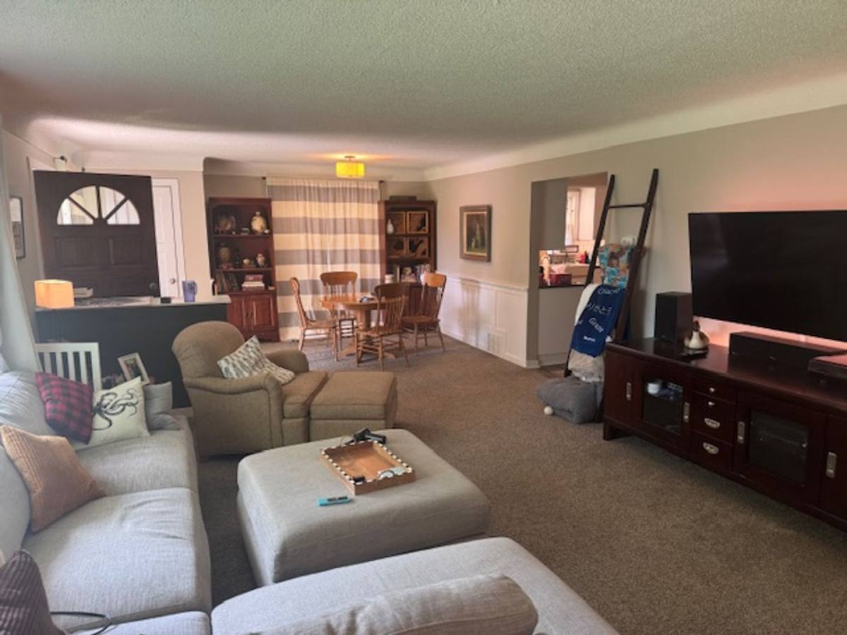 House for rent at 3325 Beard Ave, Minneapolis, MN 55422