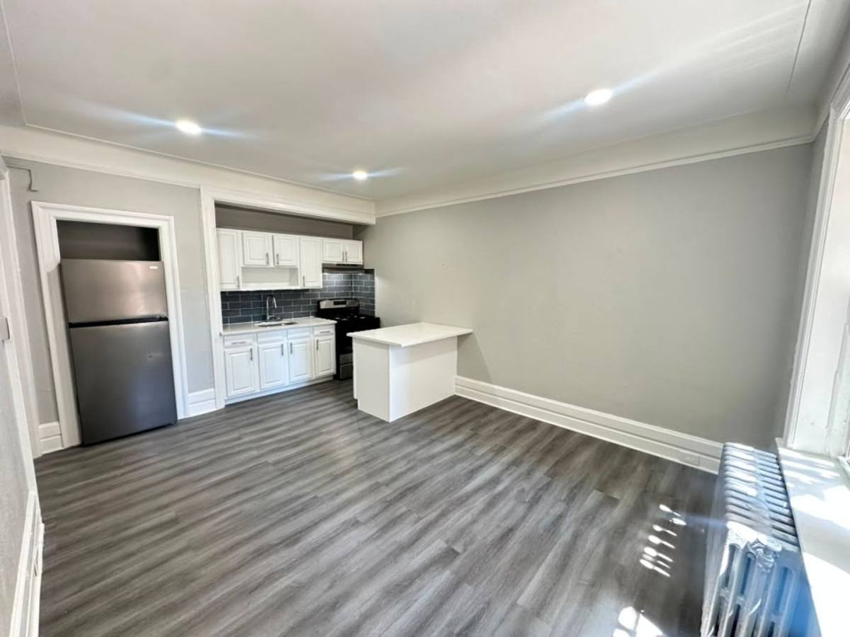 Apartment for rent at 130 Prospect St, East Orange, NJ 07017