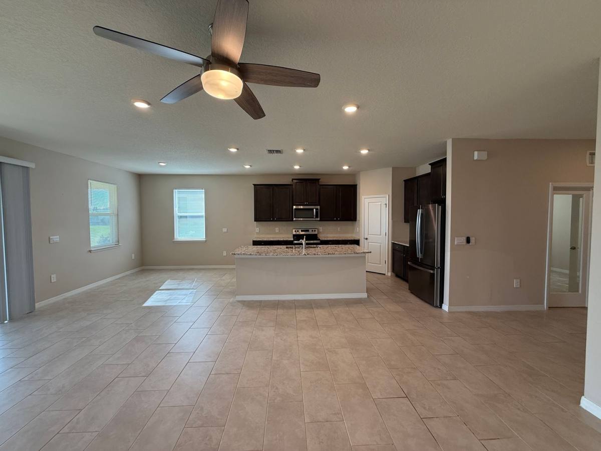House for rent at 5740 Woodland Sage Dr, Sarasota, FL 34238