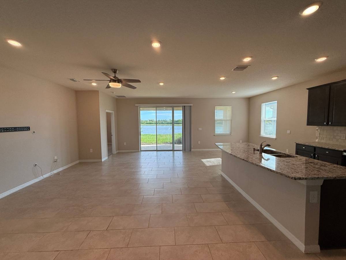 House for rent at 5740 Woodland Sage Dr, Sarasota, FL 34238