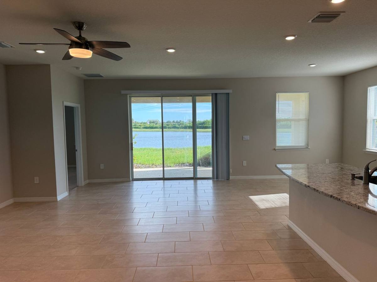 House for rent at 5740 Woodland Sage Dr, Sarasota, FL 34238