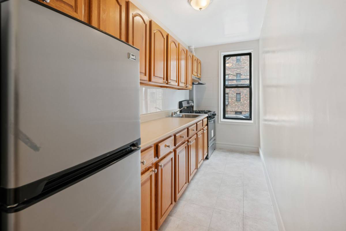 Apartment for rent at 44-01 34th Ave, Long Island City, NY 11101