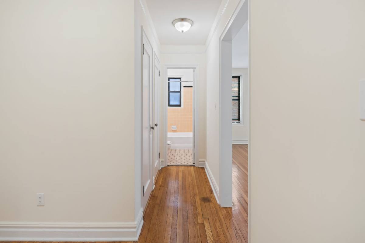 Apartment for rent at 44-01 34th Ave, Long Island City, NY 11101