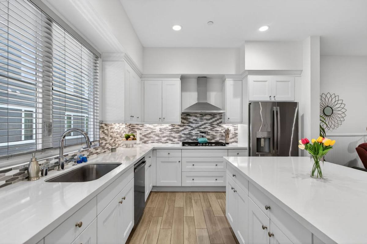 Townhouse for rent at 985 Doheny Way, Dana Point, CA 92629