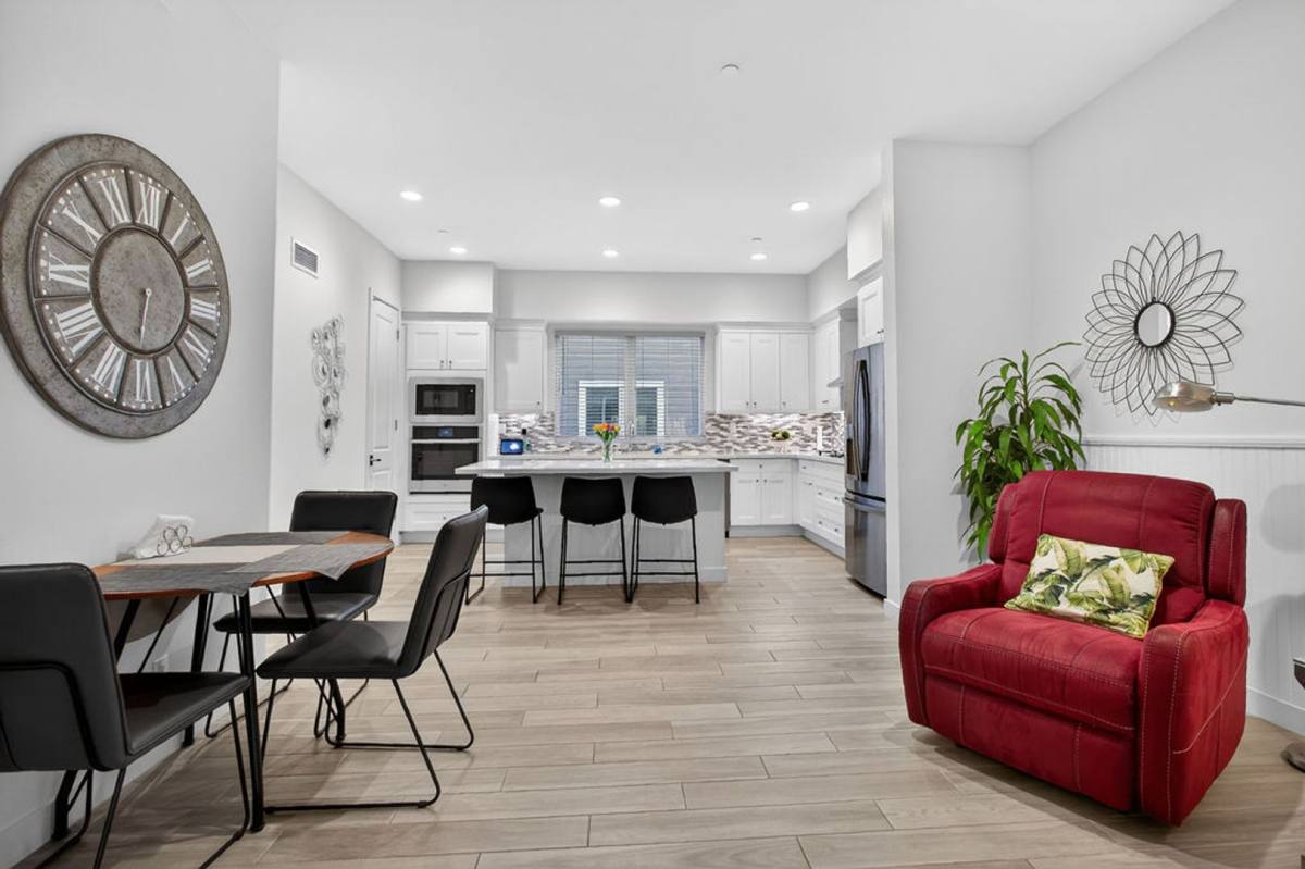 Townhouse for rent at 985 Doheny Way, Dana Point, CA 92629