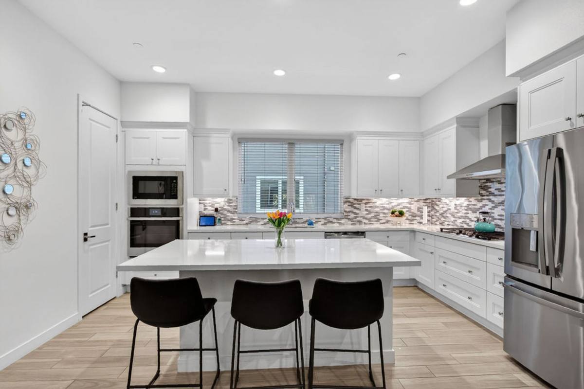 Townhouse for rent at 985 Doheny Way, Dana Point, CA 92629