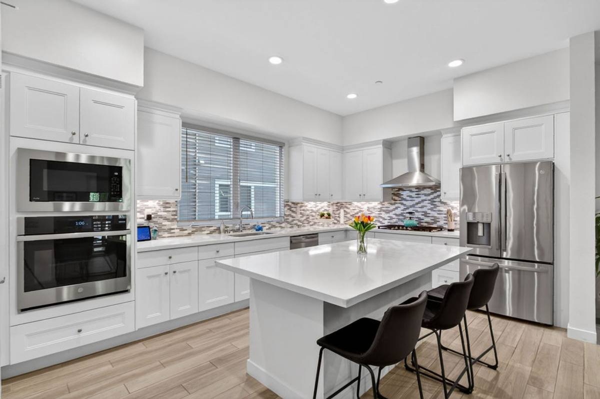 Townhouse for rent at 985 Doheny Way, Dana Point, CA 92629