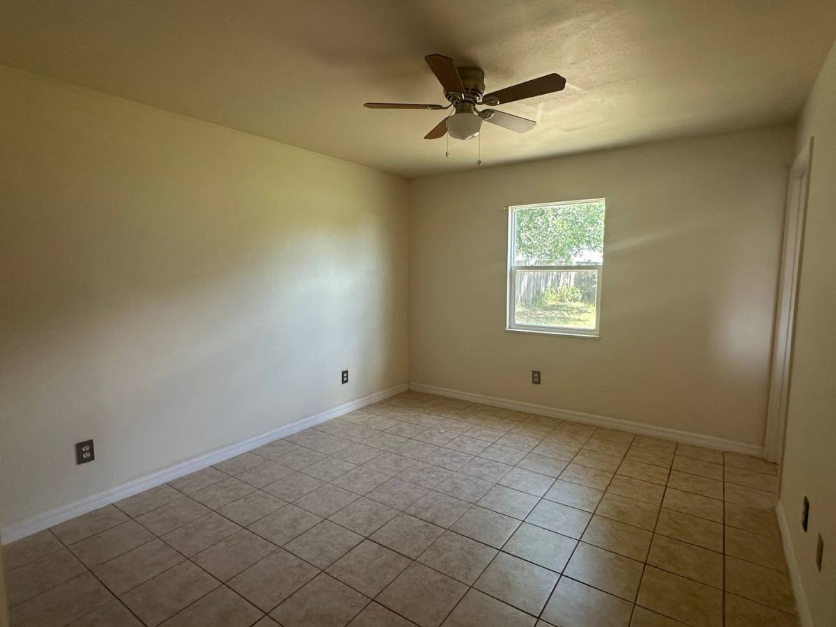 House for rent at 985 23rd Place SW, Vero Beach, FL 32962