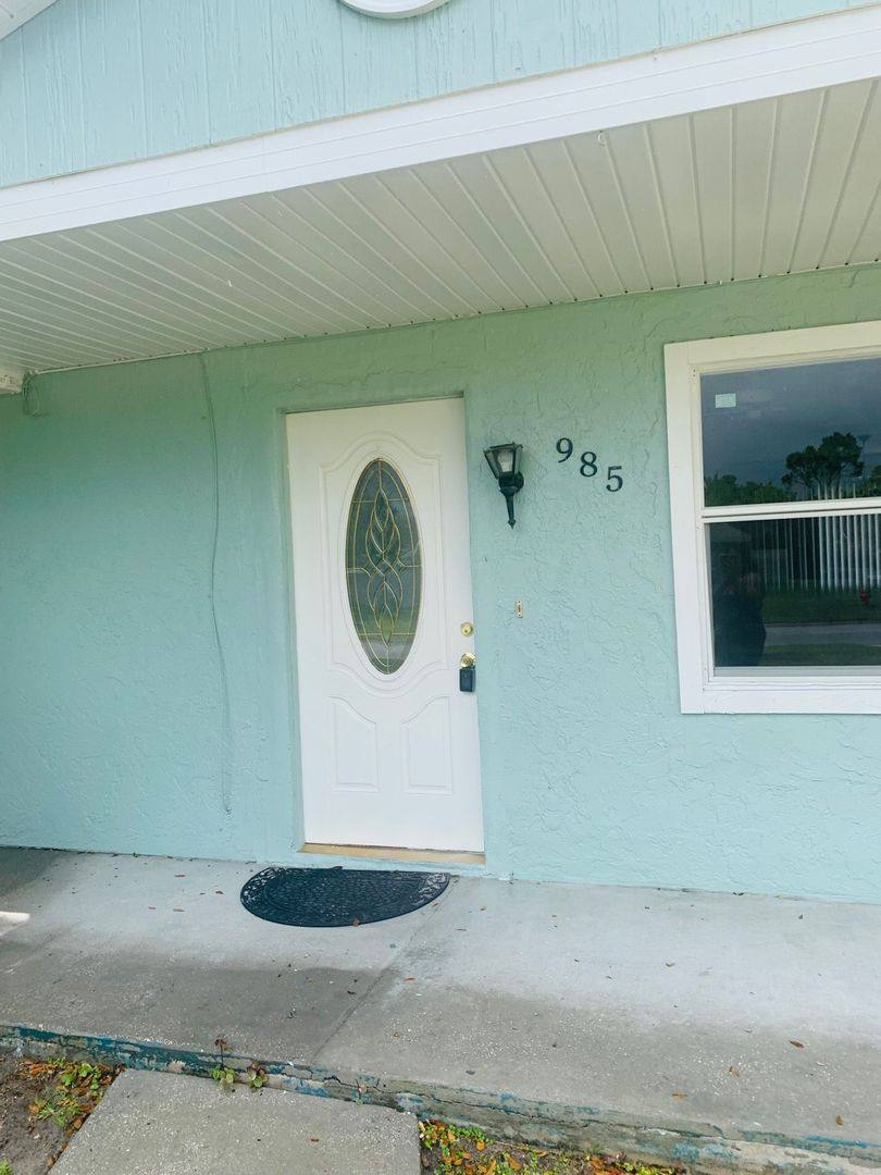 House for rent at 985 23rd Place SW, Vero Beach, FL 32962