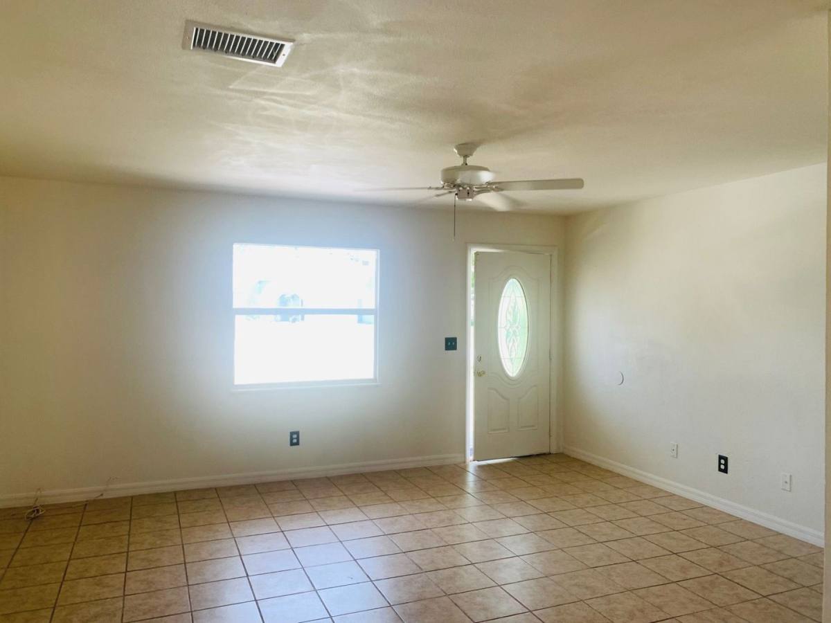 House for rent at 985 23rd Place SW, Vero Beach, FL 32962