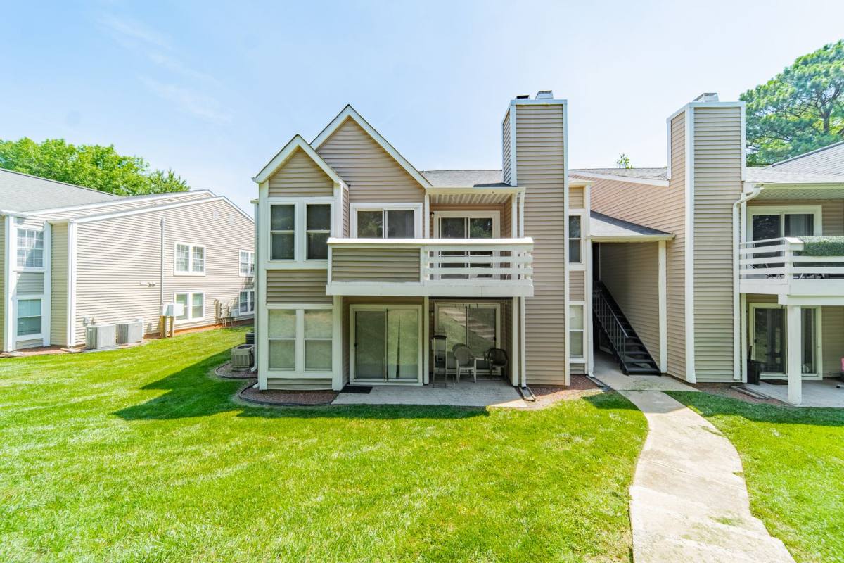 Apartment for rent at 9629H Vinca Circle, Charlotte, NC 28213