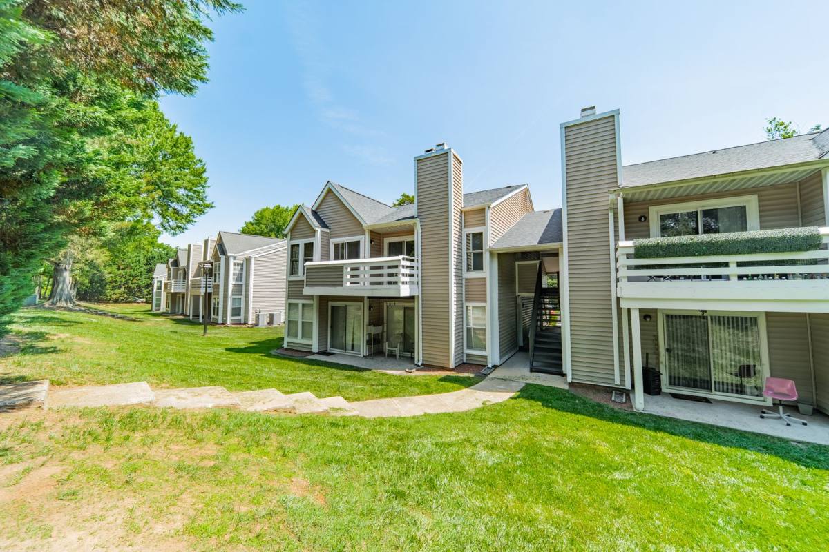 Apartment for rent at 9629H Vinca Circle, Charlotte, NC 28213