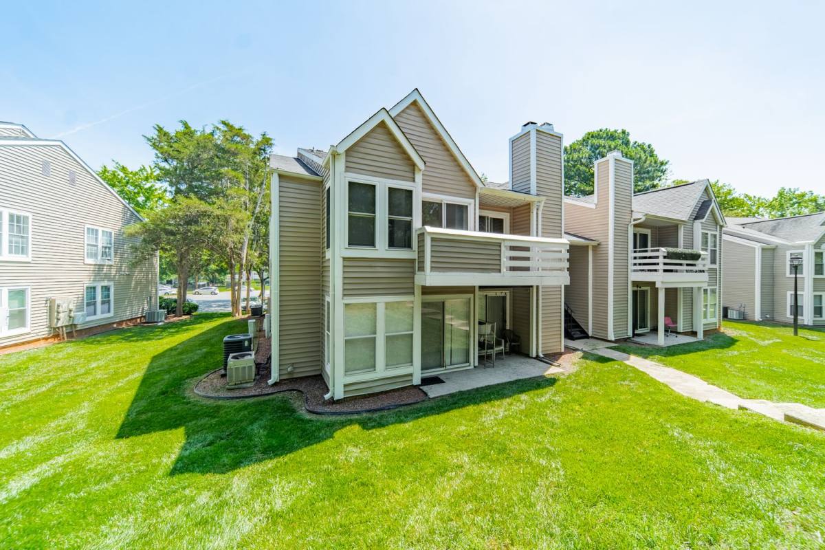 Apartment for rent at 9629H Vinca Circle, Charlotte, NC 28213