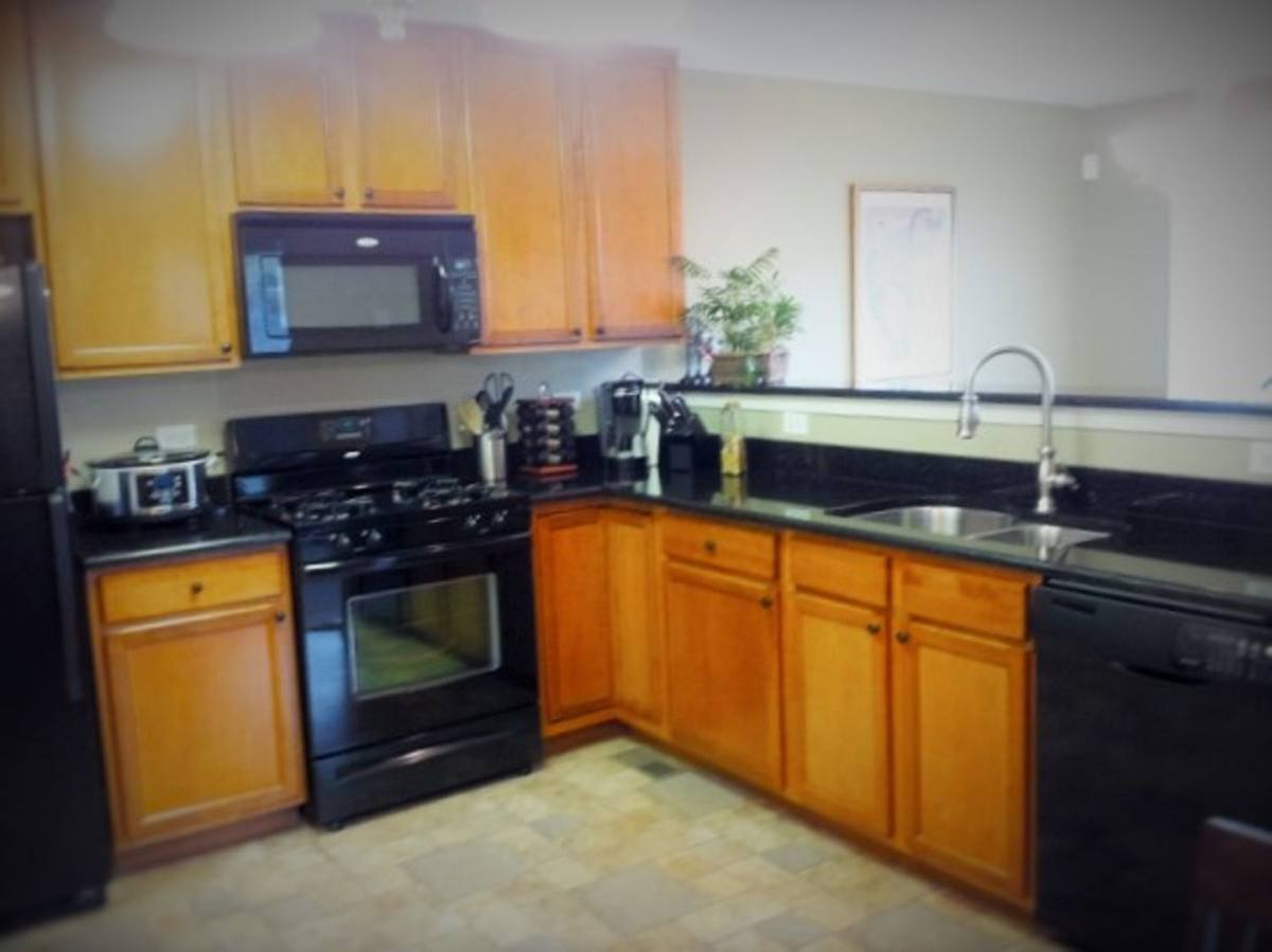 Townhouse for rent at 32415 N Mackinac Lane, McHenry, IL 60051