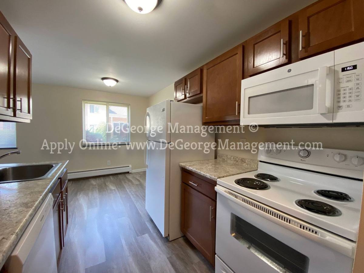 Apartment for rent at 4-52 Titus Court, Rochester, NY 14617