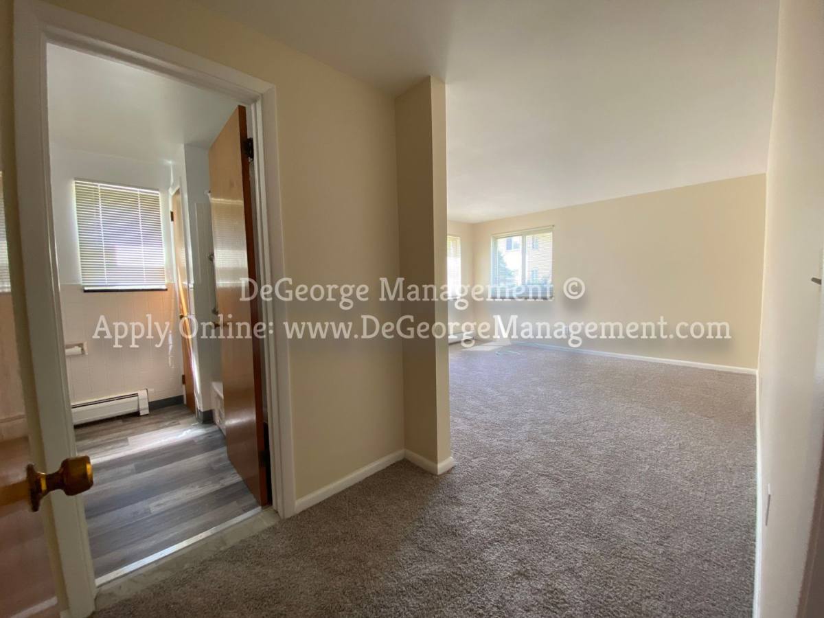 Apartment for rent at 4-52 Titus Court, Rochester, NY 14617