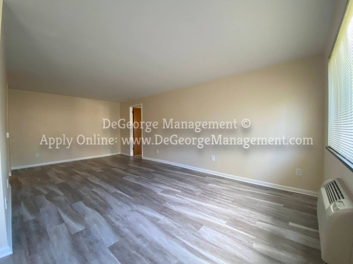 Apartment for rent at 4-52 Titus Court, Rochester, NY 14617