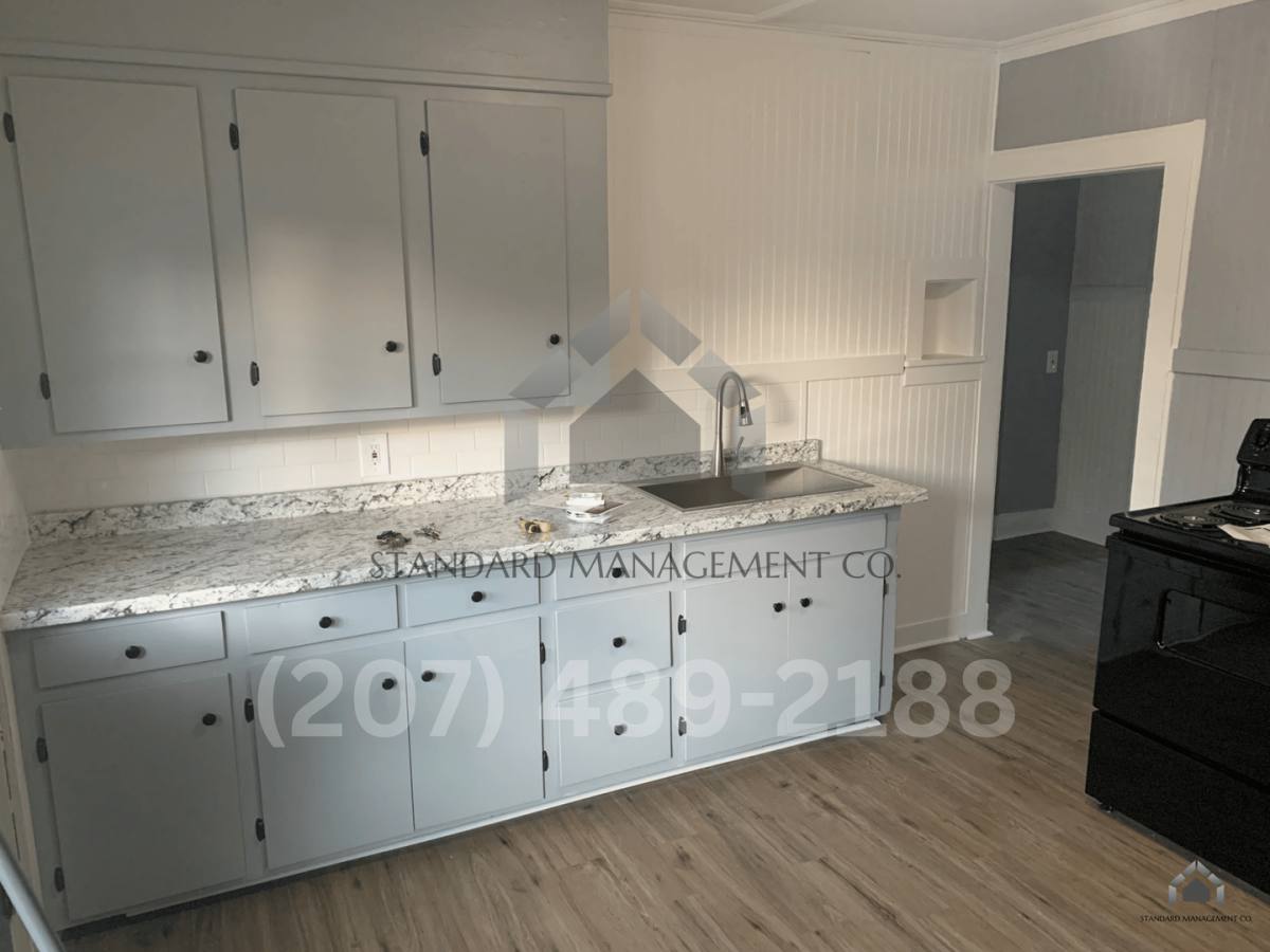Apartment for rent at 21 Gold St, Waterville, ME 04901