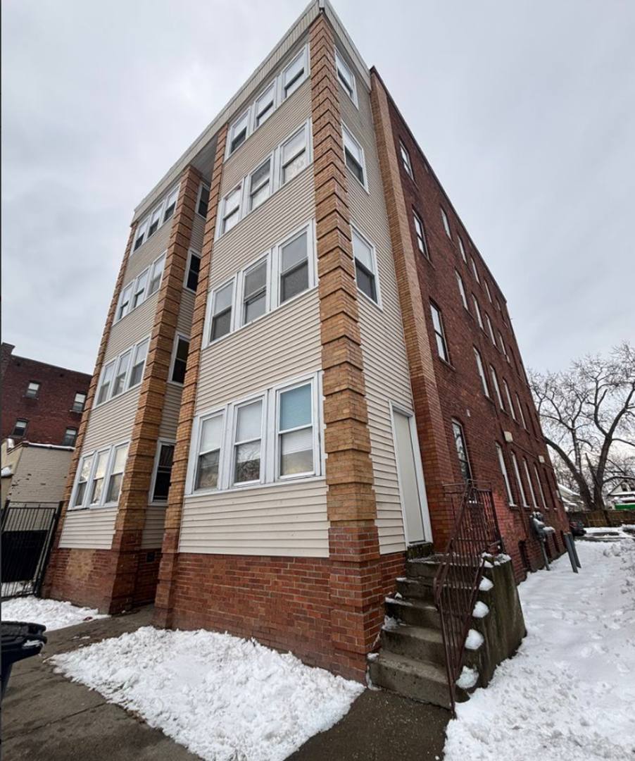 Apartment for rent at 284 Oakland St, Springfield, MA 01108