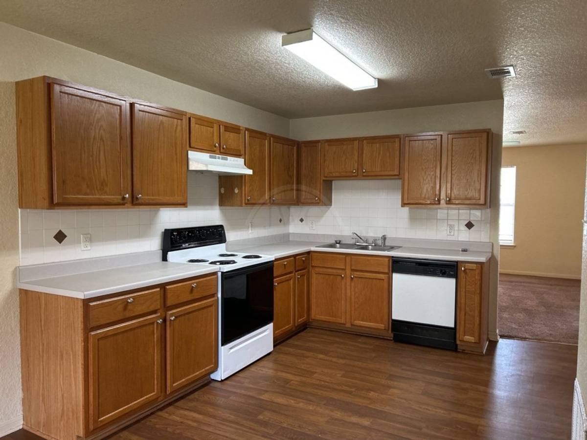 Apartment for rent at 1600 Dugger Cr, Killeen, TX 76543
