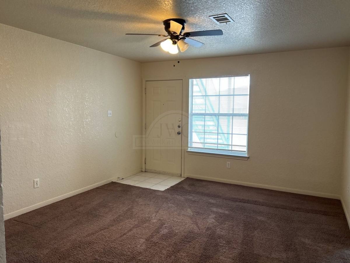 Apartment for rent at 1600 Dugger Cr, Killeen, TX 76543