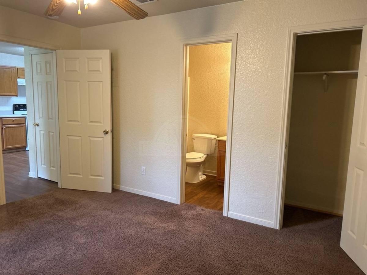 Apartment for rent at 1600 Dugger Cr, Killeen, TX 76543